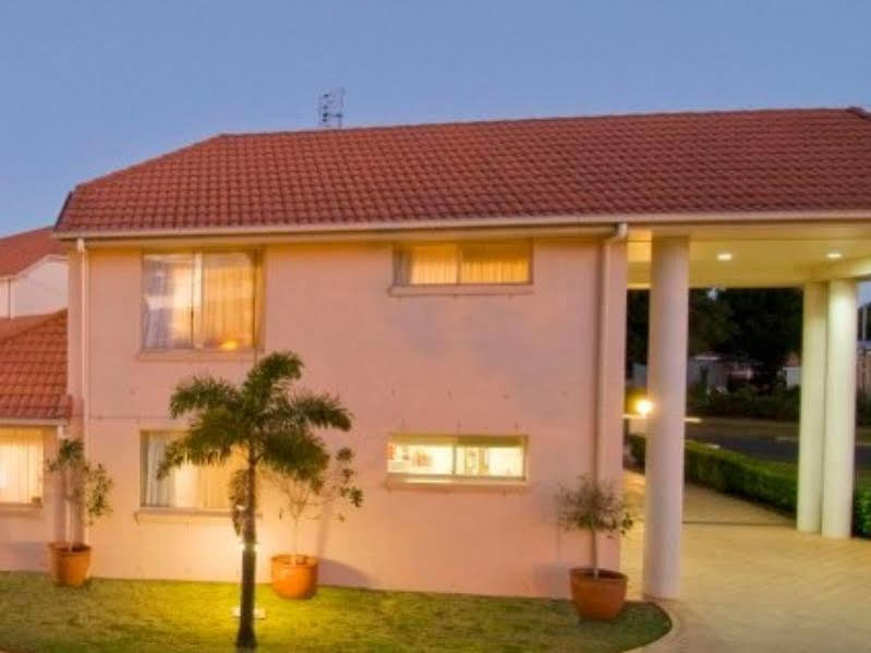 Villa Nova Motel Toowoomba Exterior photo